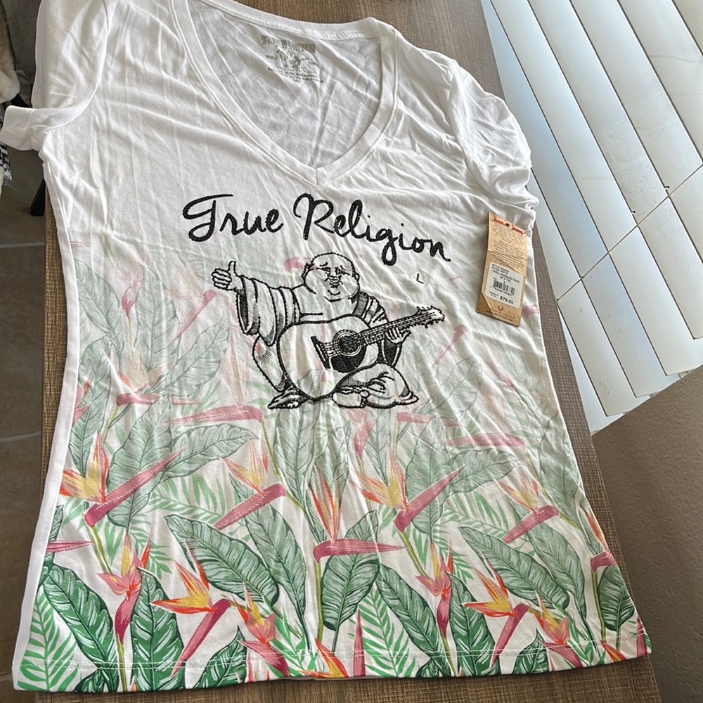 True Religion Tropical Paradise Fade V Neck Tee 🏝